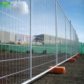 Retractable fencing panel for construction